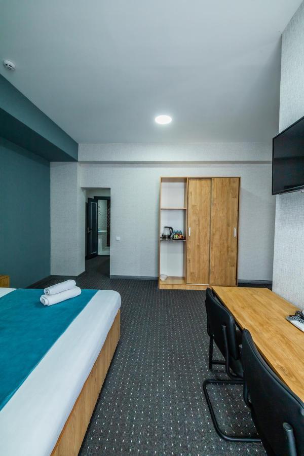 Bobur Hotel Tashkent Exterior photo