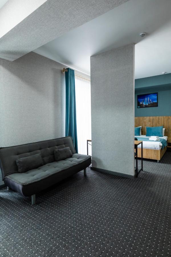 Bobur Hotel Tashkent Exterior photo