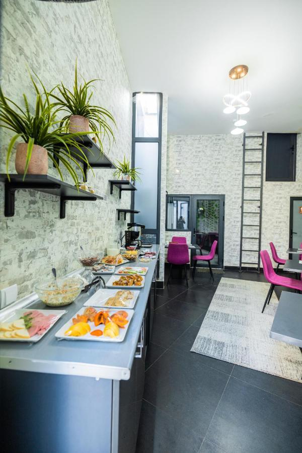 Bobur Hotel Tashkent Exterior photo